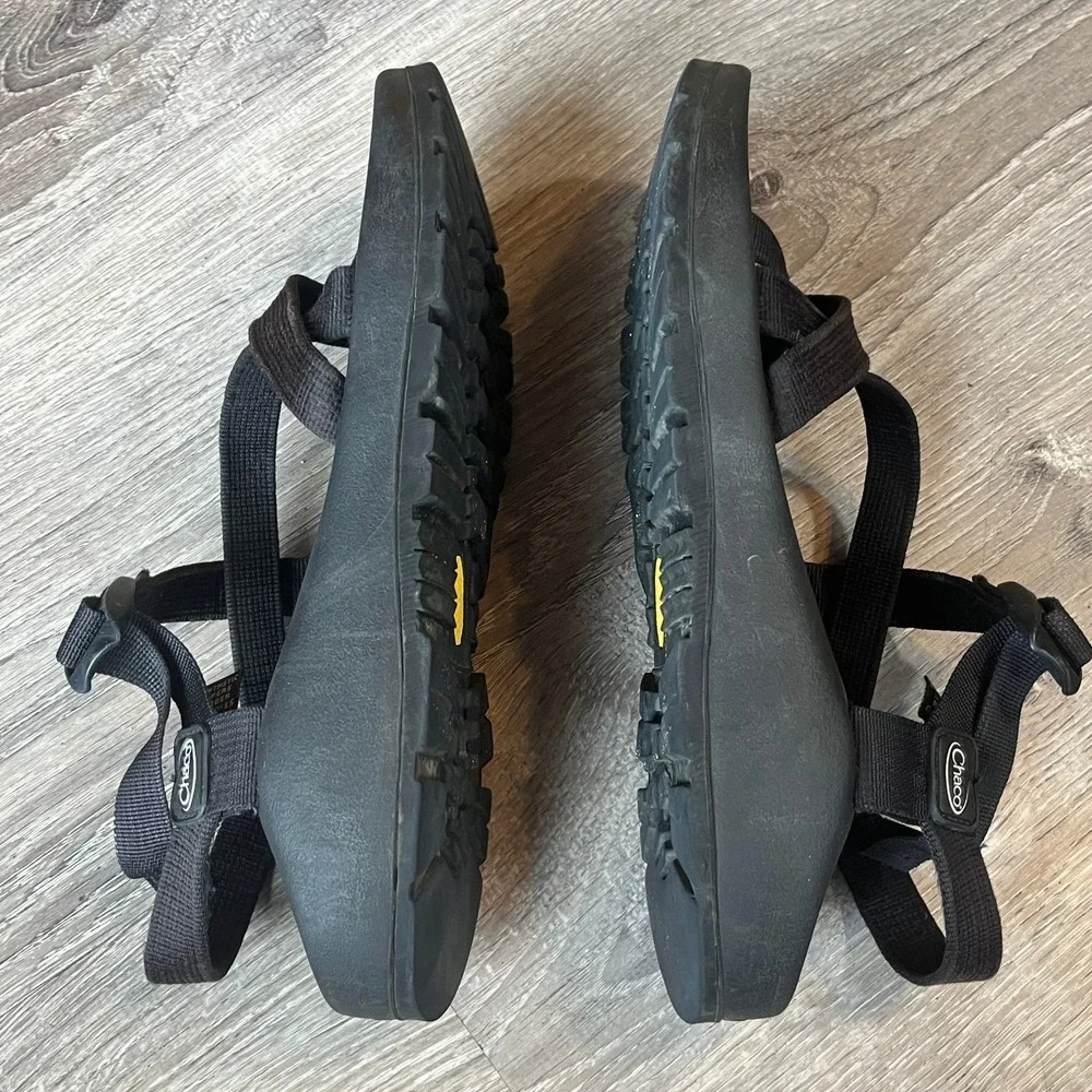 Chaco Z/2 Terreno Black Hiking Sandals Chunky Vibram Soles Mens‎ 9